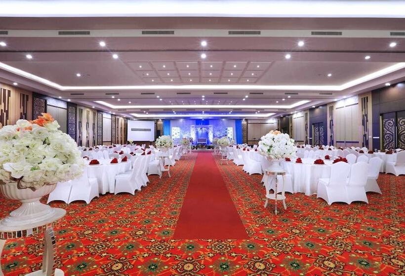 فندق Harper Perintis By Aston