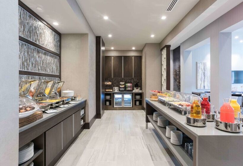 בית מלון כפרי Hilton Garden Inn Foxborough Patriot Place