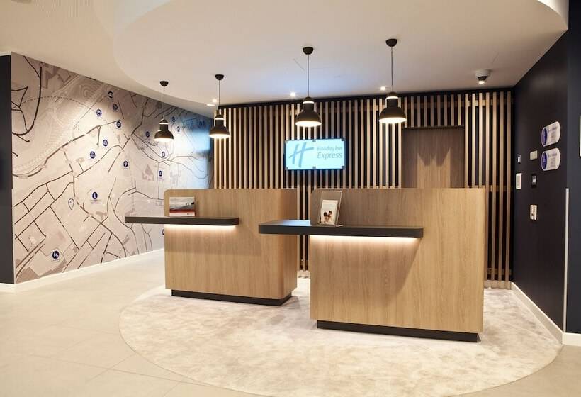 هتل Holiday Inn Express   Siegen, An Ihg