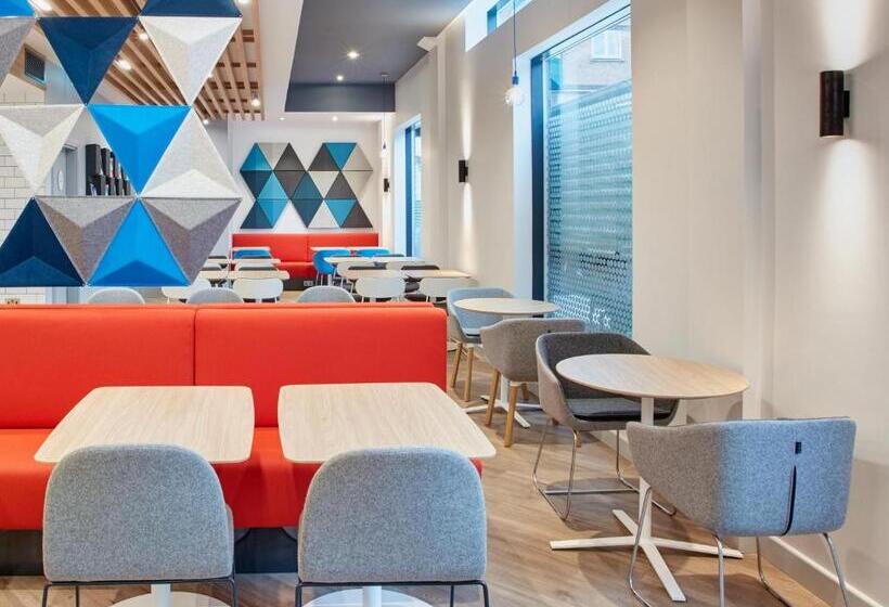 Отель Holiday Inn Express Stockport, An Ihg