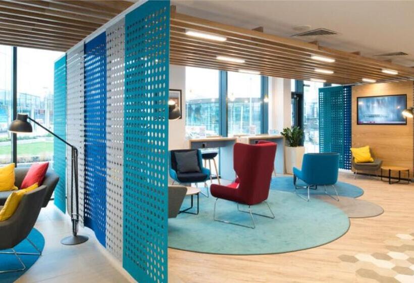 Отель Holiday Inn Express Stockport, An Ihg