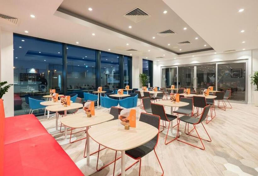 Отель Holiday Inn Express Stockport, An Ihg