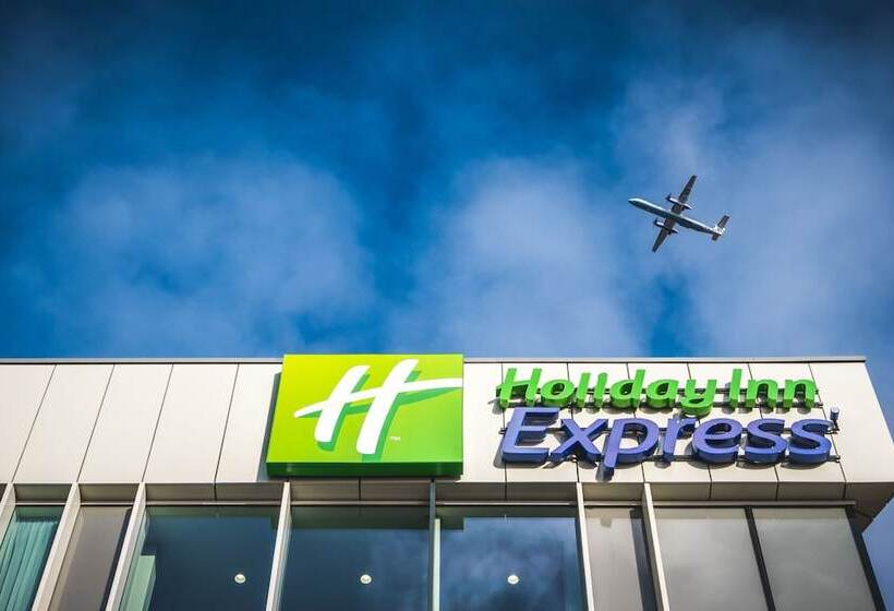 Отель Holiday Inn Express Stockport, An Ihg