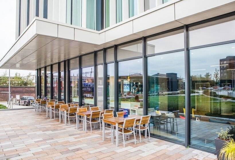 Отель Holiday Inn Express Stockport, An Ihg