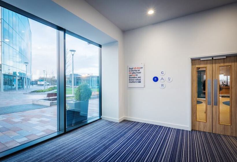 Отель Holiday Inn Express Stockport, An Ihg