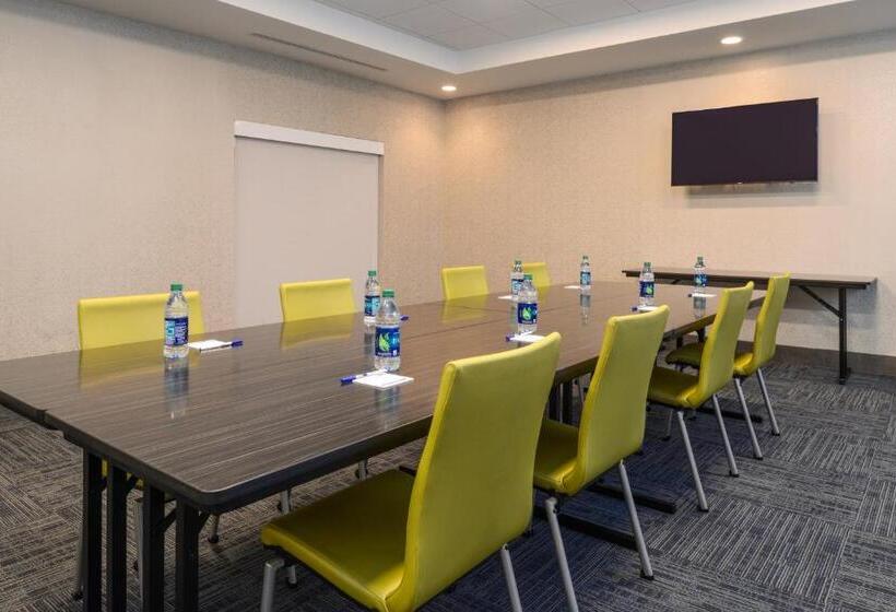 호텔 Holiday Inn Express & Suites St. Petersburg Madeira Beach, An Ihg