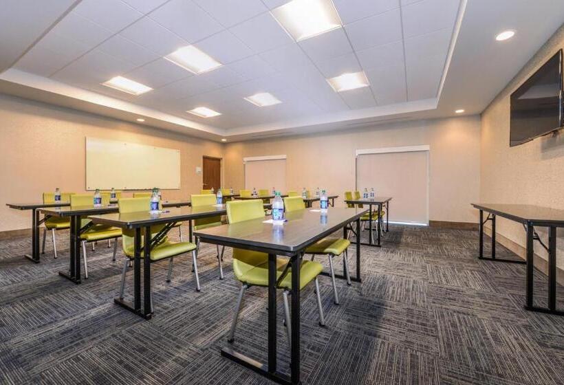 호텔 Holiday Inn Express & Suites St. Petersburg Madeira Beach, An Ihg