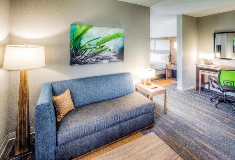 فندق Holiday Inn Express & Suites Cleveland/westlake, An Ihg