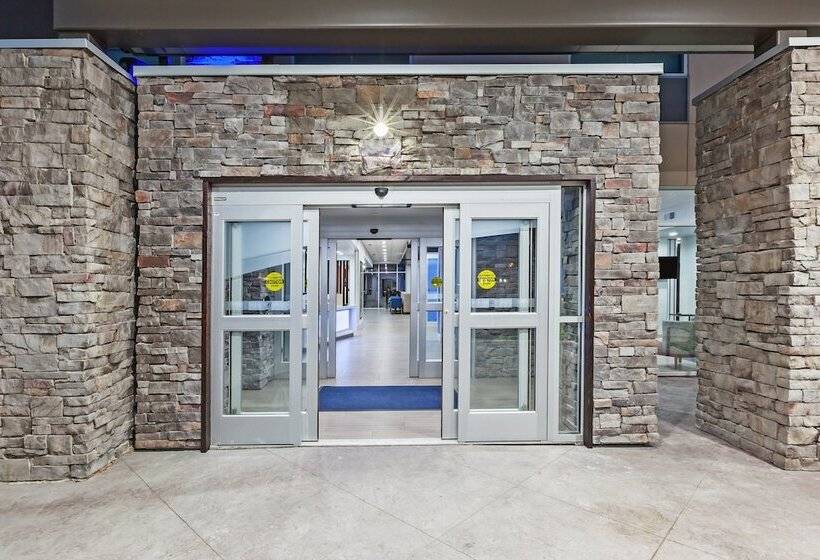 فندق Holiday Inn Express & Suites   Coffeyville, An Ihg