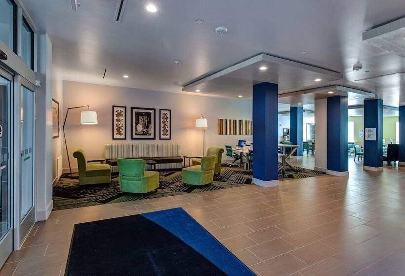 ホテル Holiday Inn Express & Suites Gatesville   N. Ft Hood, An Ihg