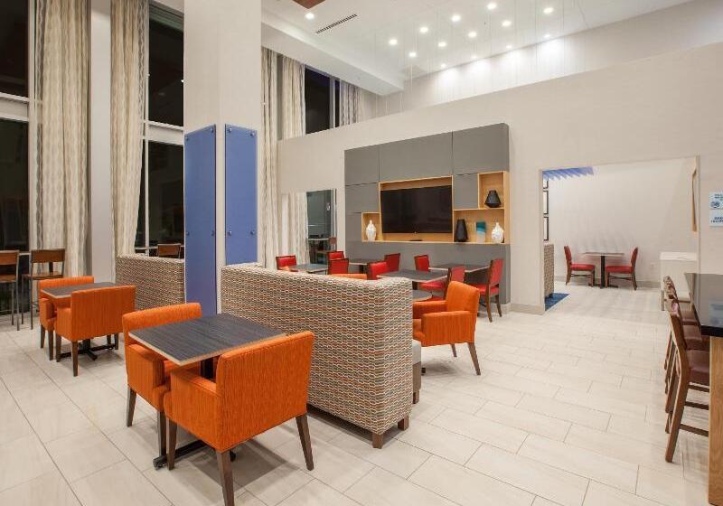 בית מלון כפרי Holiday Inn Express & Suites Indianapolis Ne   Noblesville By Ihg