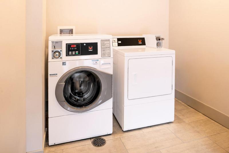 Отель Holiday Inn Express & Suites   Tampa North   Wesley Chapel, An Ihg