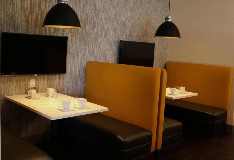 Отель Holiday Inn Jonesboro, An Ihg