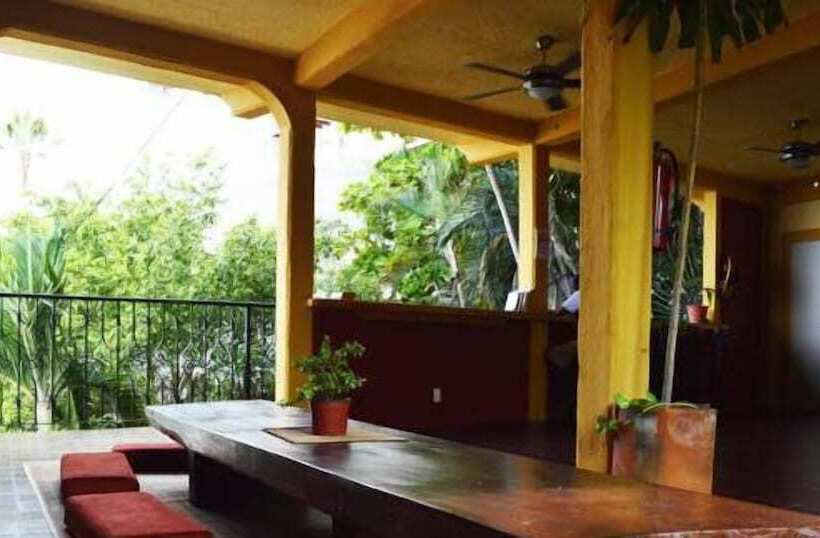 בית מלון כפרי Hostal Vallarta Suites