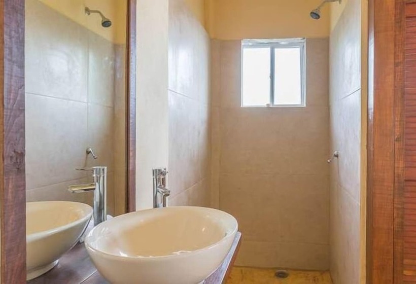 בית מלון כפרי Hostal Vallarta Suites