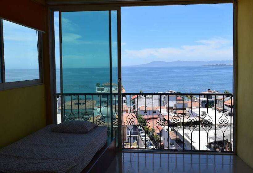 בית מלון כפרי Hostal Vallarta Suites