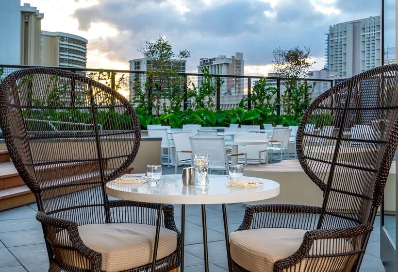 Отель Hyatt Centric Waikiki Beach