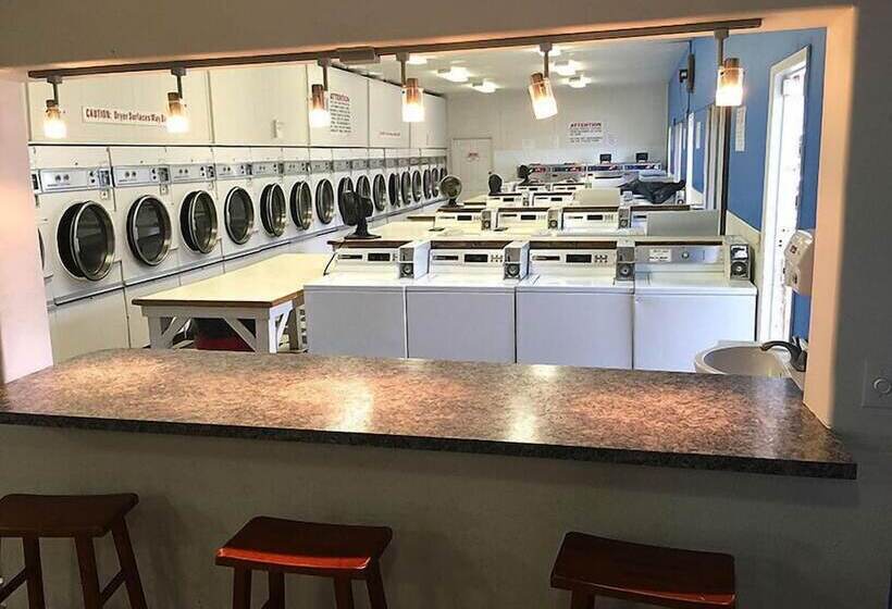 فندق Island Paradise Inn