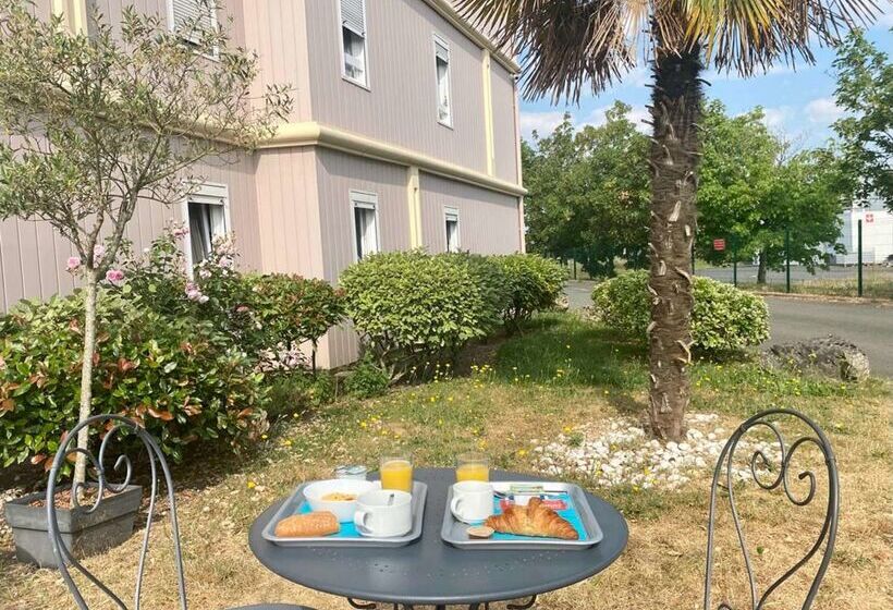 فندق Kyriad Direct Orleans   La Chapelle St Mesmin