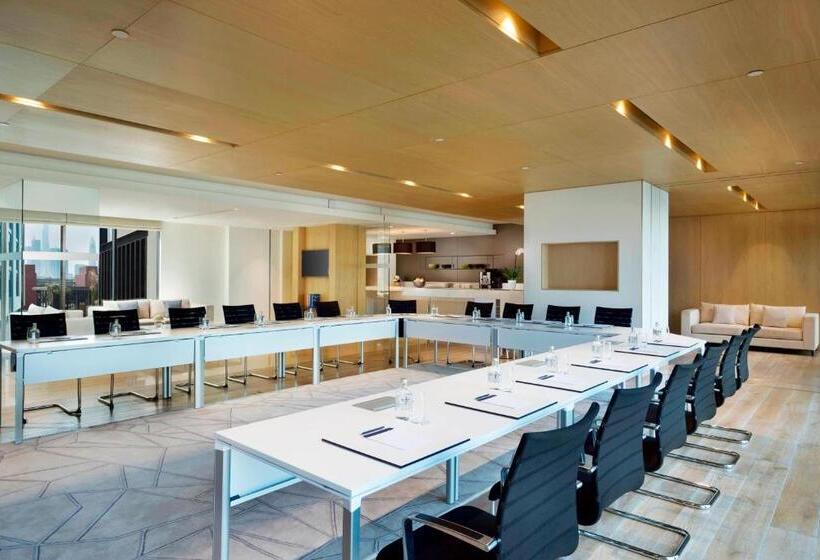 La Ville Hotel & Suites City Walk Dubai, Autograph Collection