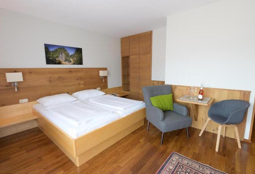 فندق Landgasthof Kirchenwirt