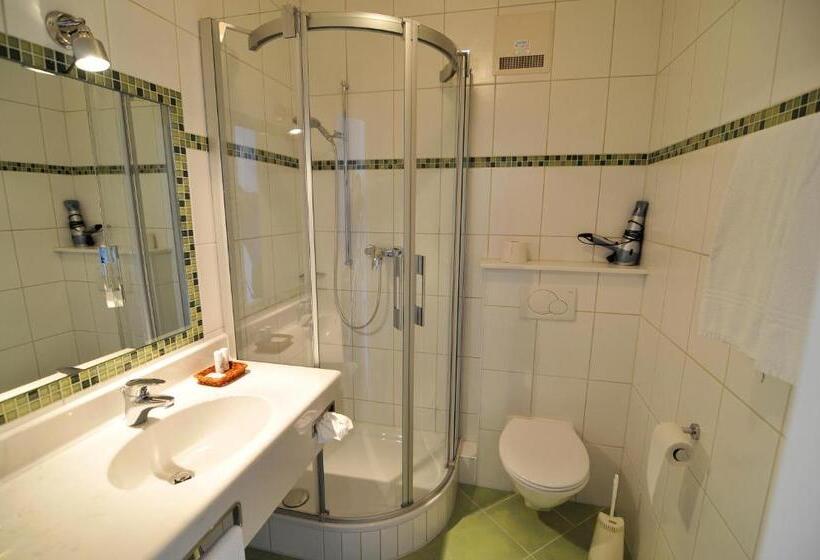 فندق Landgasthof Kirchenwirt