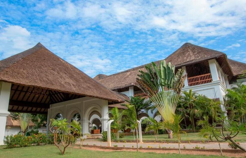 בית מלון כפרי Le Pondy