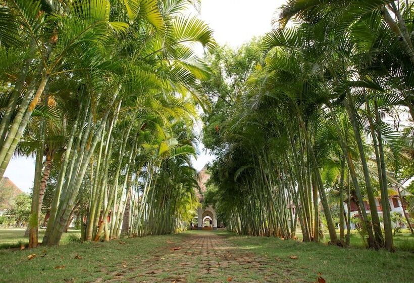 בית מלון כפרי Le Pondy