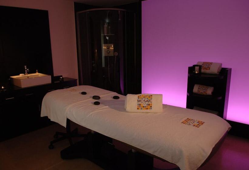 בית מלון כפרי Les Saules Parc & Spa   Teritoria