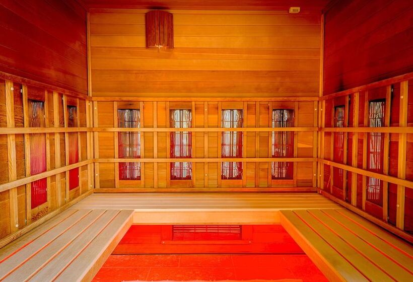 בית מלון כפרי Les Saules Parc & Spa   Teritoria