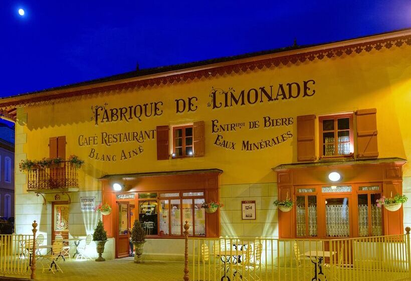 בית מלון כפרי Les Saules Parc & Spa   Teritoria