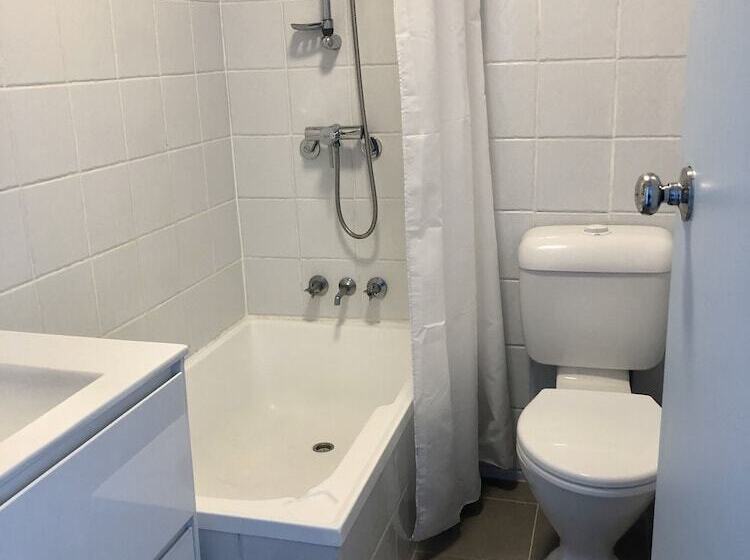 هتل Little Coogee