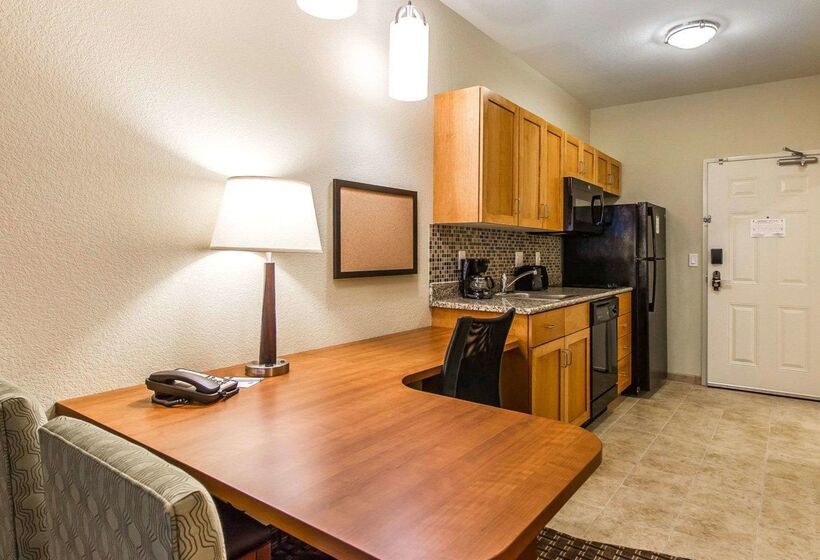 فندق Mainstay Suites Stanley