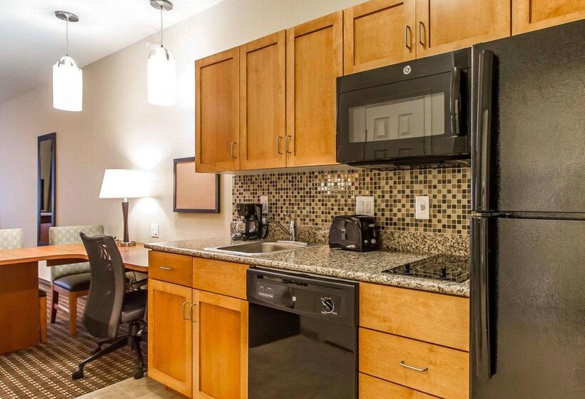 فندق Mainstay Suites Stanley