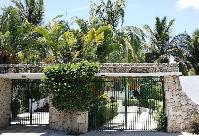 בית מלון כפרי Mansion Giahn Bed & Breakfast