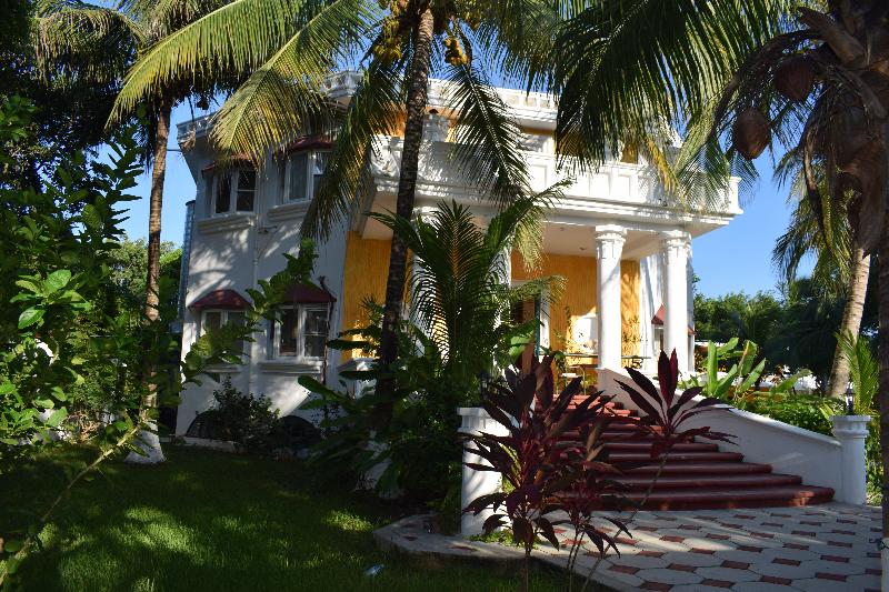 בית מלון כפרי Mansion Giahn Bed & Breakfast