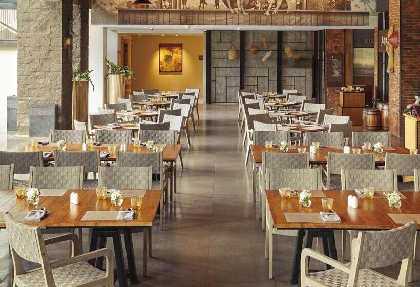 호텔 Movenpick Resort & Spa Jimbaran Bali