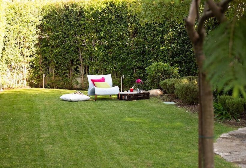 هتل My House At Estoril Guest House