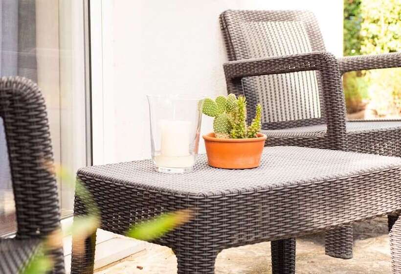 هتل My House At Estoril Guest House