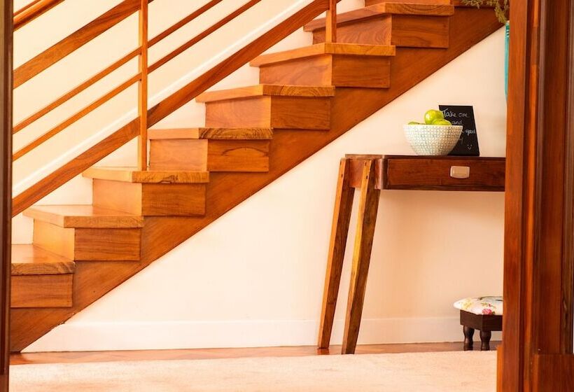 هتل My House At Estoril Guest House