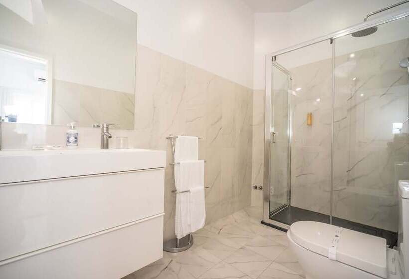 هتل My House At Estoril Guest House