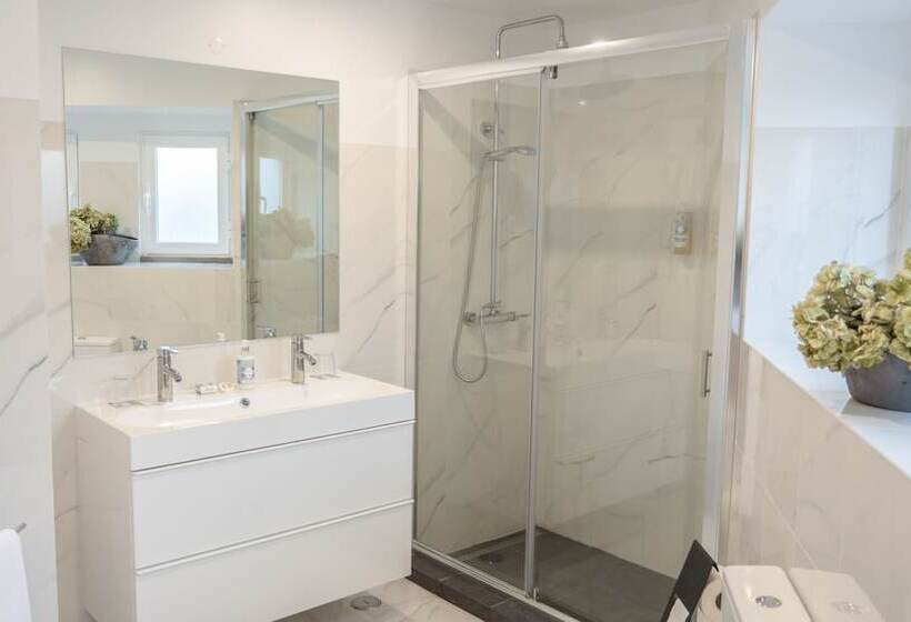 هتل My House At Estoril Guest House