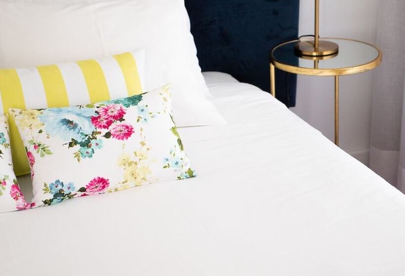 هتل My House At Estoril Guest House