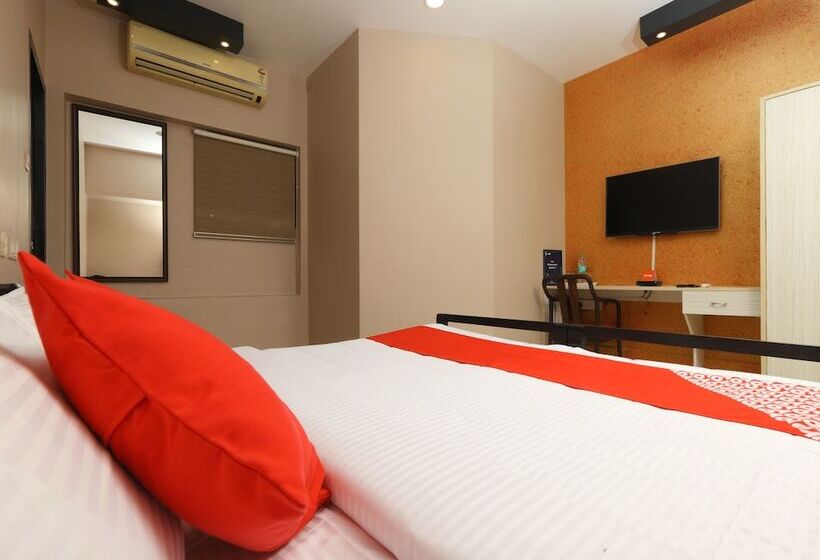 هتل Nakshatra Serviced Apartments-bawa Road
