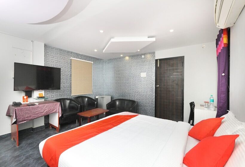 Отель Nakshatra Serviced Apartments-bawa Road