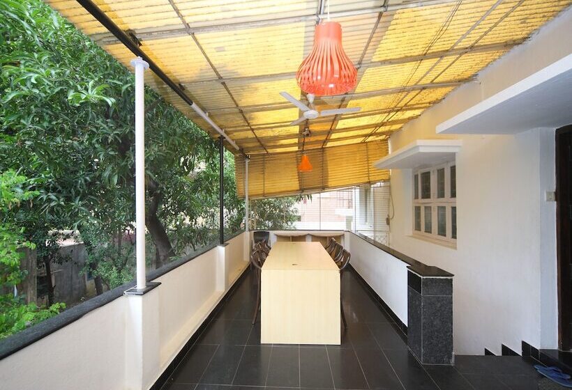 Отель Nakshatra Serviced Apartments-bawa Road