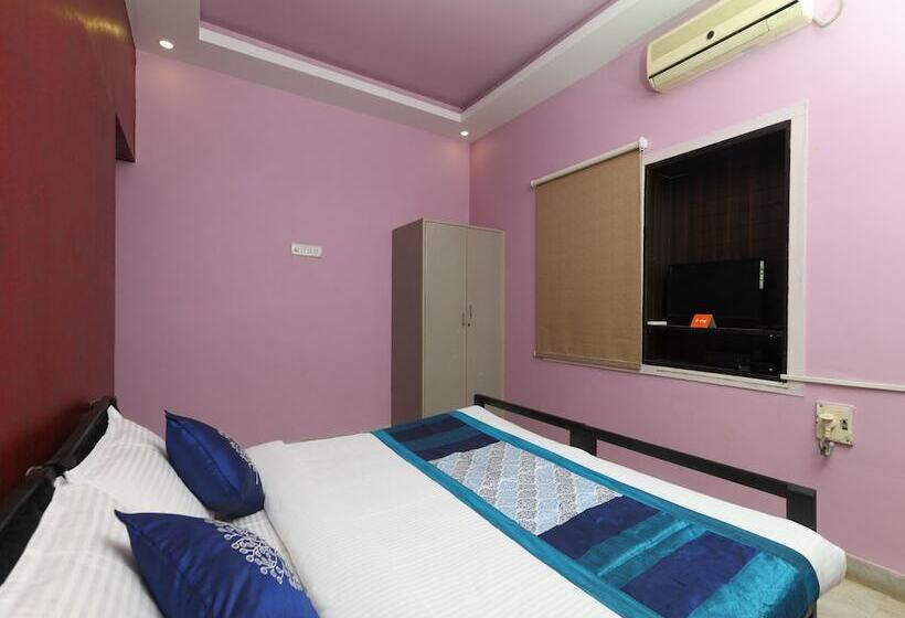 Отель Nakshatra Serviced Apartments-bawa Road