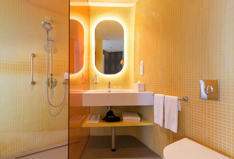 هتل Park Inn By Radisson Amsterdam City West