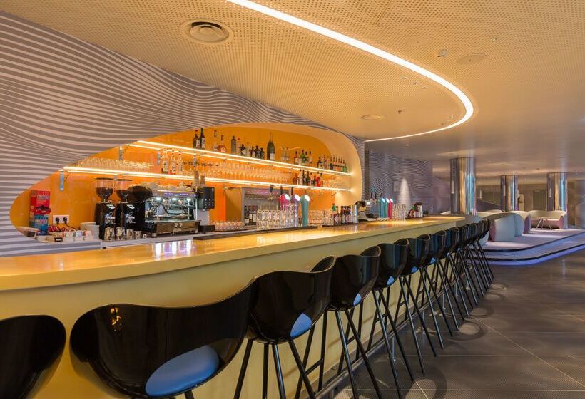 هتل Park Inn By Radisson Amsterdam City West