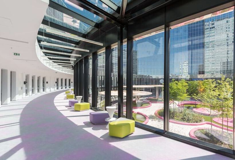 هتل Park Inn By Radisson Amsterdam City West